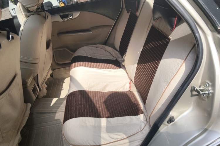 Used Buick Excelle 2013 1.5L Manual Luxury Model Left Rear Seat