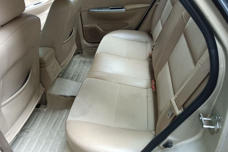 Used Buick Excelle 2013 1.5L Automatic Classic Model Left Rear Seat
