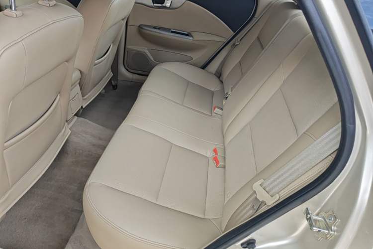 Used Buick Excelle 2013 1.5L Automatic Classic Model Left Rear Seat