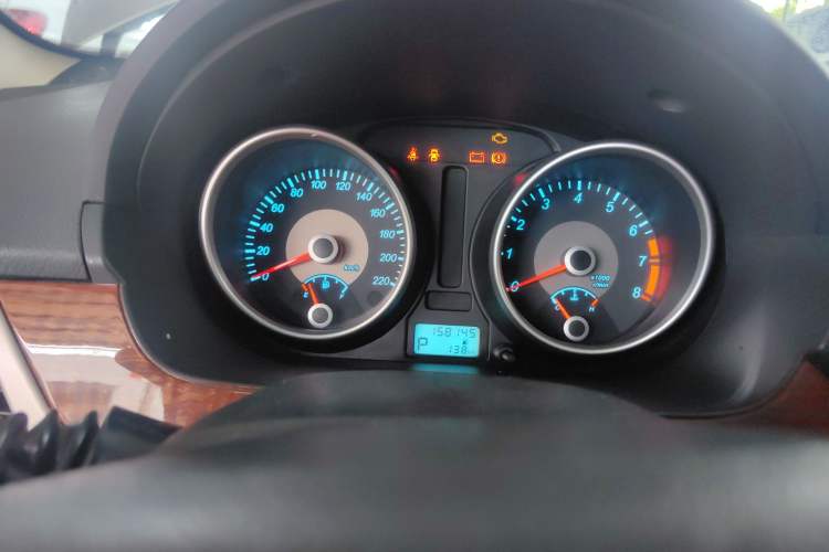 Used Buick Excelle 2013 1.5L Automatic Luxury Model Odometer Close Up