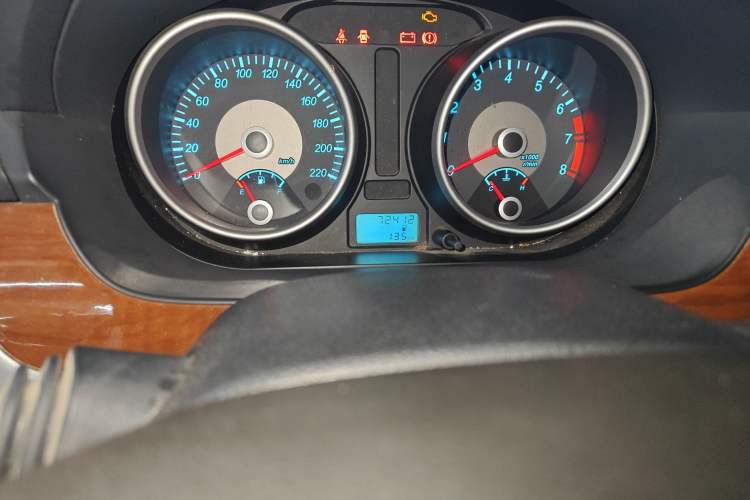 Used Buick Excelle 2013 1.5L Manual Luxury Model Odometer Close Up