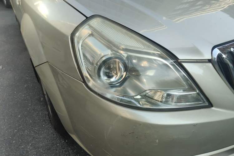 Used Buick Excelle 2013 1.5L Manual Classic Model Right Front Headlight