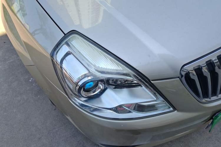 Used Buick Excelle 2013 1.5L Manual Classic Model Right Front Headlight