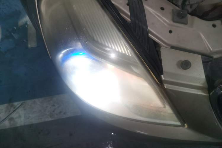 Used Buick Excelle 2013 1.5L Automatic Classic Model Right Front Headlight