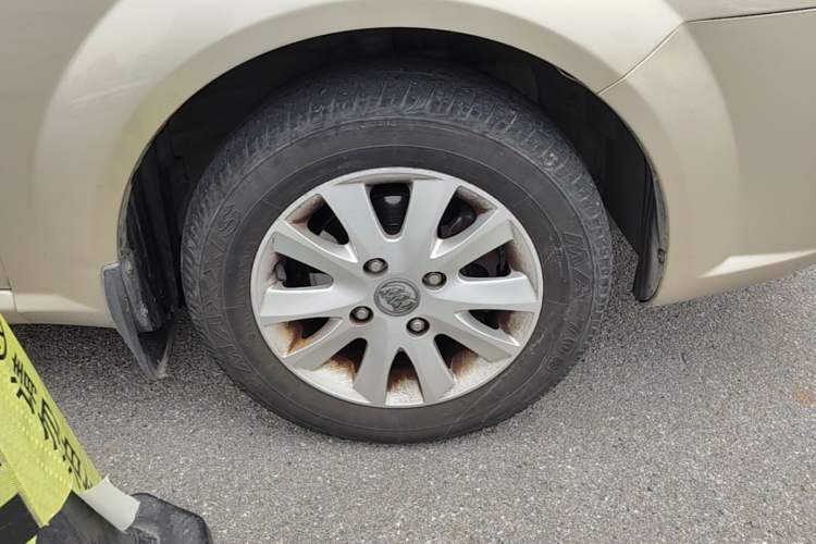 Used Buick Excelle 2013 1.5L Automatic Classic Model Right Front Wheel Hub