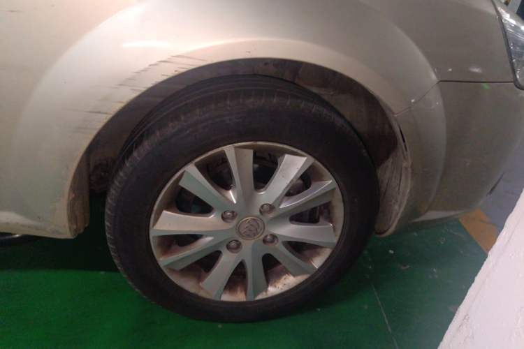 Used Buick Excelle 2013 1.5L Manual Luxury Model Right Front Wheel Hub
