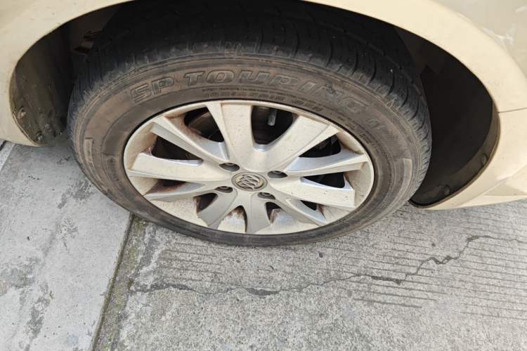 Used Buick Excelle 2013 1.5L Manual Classic Model Right Front Wheel Hub