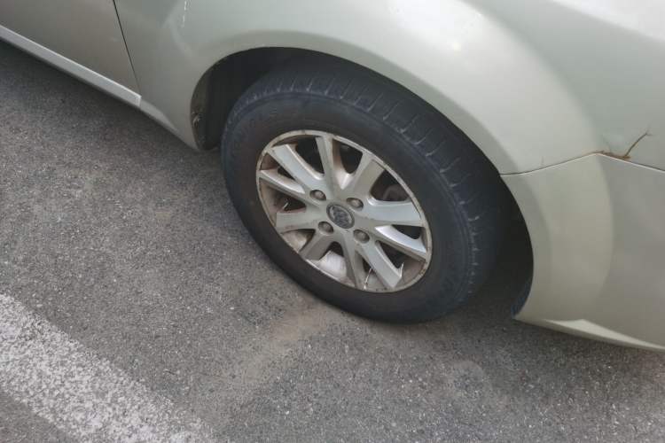 Used Buick Excelle 2013 1.5L Manual Classic Model Right Front Wheel Hub