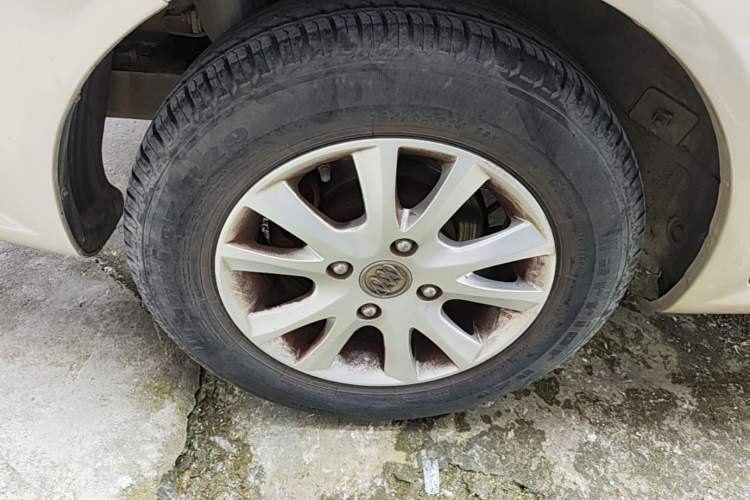Used Buick Excelle 2013 1.5L Automatic Classic Model Right Rear Wheel Hub