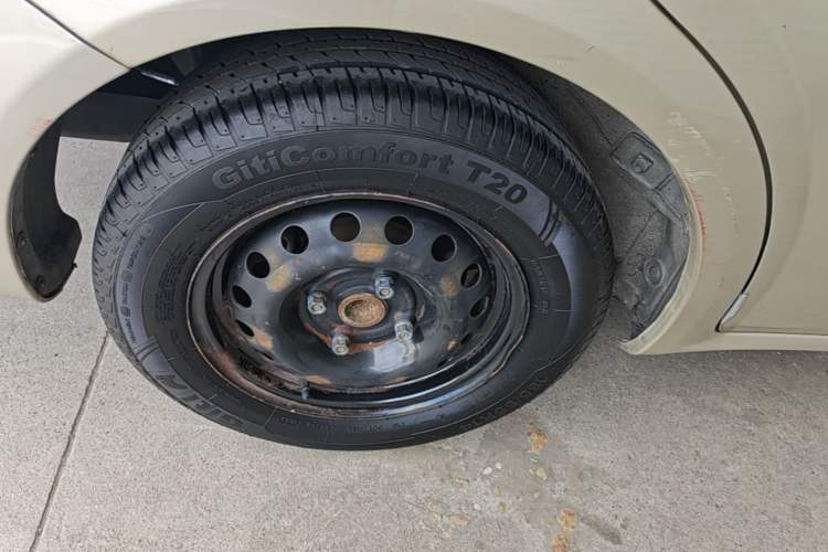 Used Buick Excelle 2013 1.5L Automatic Classic Model Right Rear Wheel Hub
