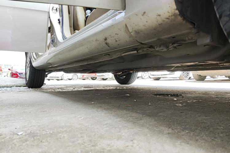 Used Buick Excelle 2013 1.5L Automatic Classic Model Right Side Sill
