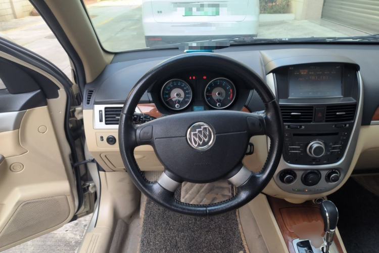 Used Buick Excelle 2013 1.5L Automatic Luxury Model Steering Wheel