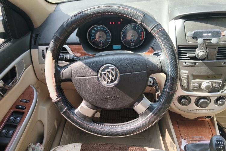 Used Buick Excelle 2013 1.5L Manual Luxury Model Steering Wheel