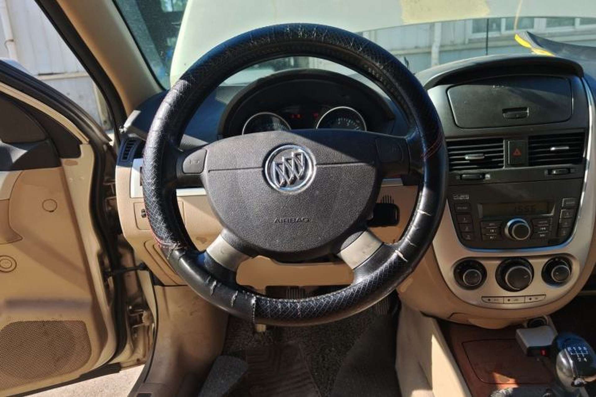 Used Buick Excelle 2013 1.5L Manual Luxury Model Steering Wheel