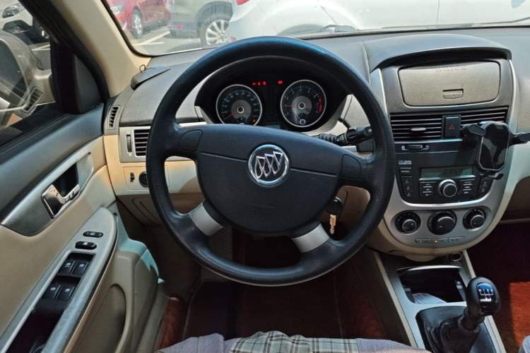 Used Buick Excelle 2013 1.5L Manual Classic Model Steering Wheel