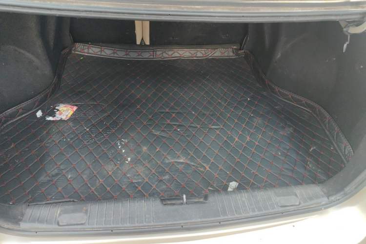Used Buick Excelle 2013 1.5L Manual Classic Model Trunk