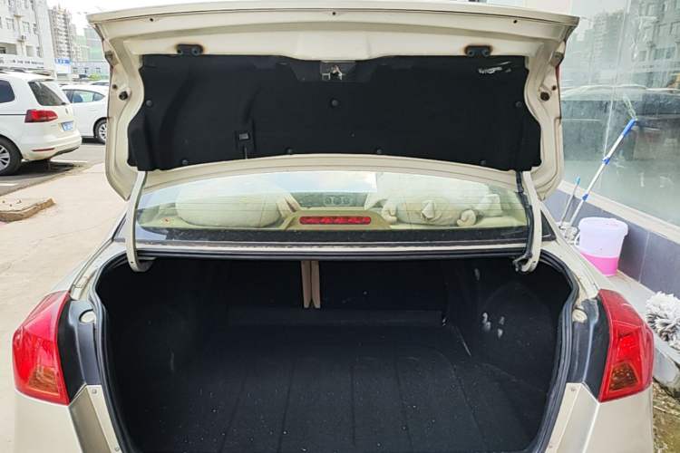 Used Buick Excelle 2013 1.5L Automatic Classic Model Trunk