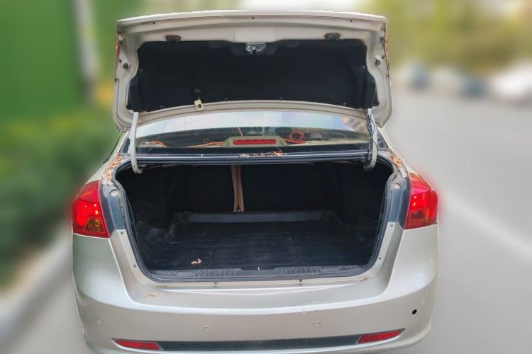 Used Buick Excelle 2013 1.5L Automatic Classic Model Trunk