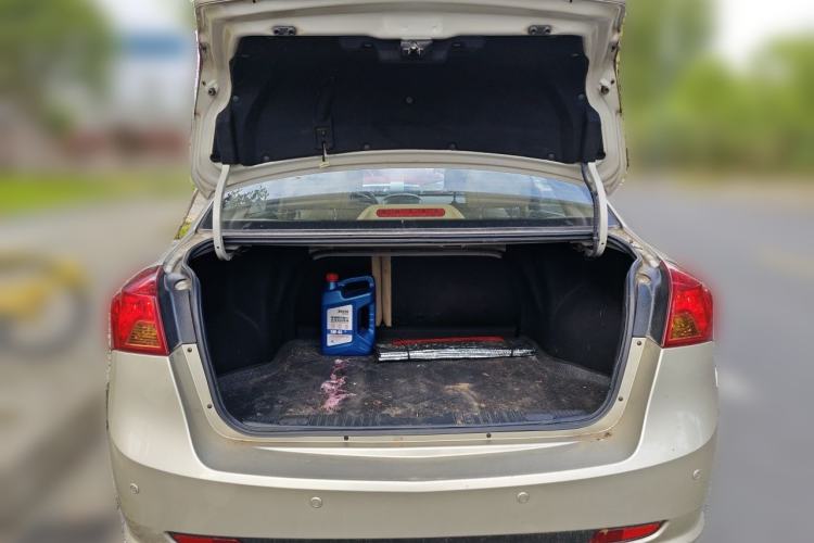 Used Buick Excelle 2013 1.5L Automatic Classic Model Trunk