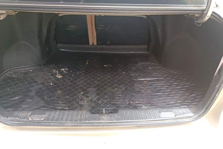 Used Buick Excelle 2013 1.5L Manual Classic Model Trunk