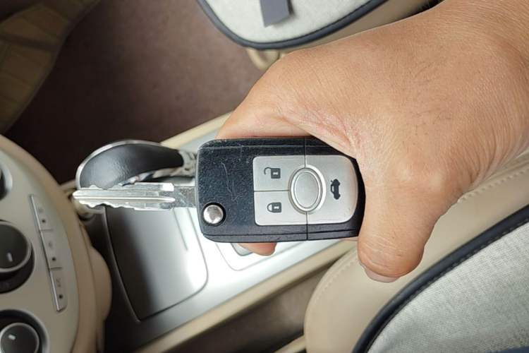 Used Buick Excelle 2013 1.5L Automatic Classic Model Vehicle Key