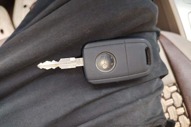 Used Buick Excelle 2013 1.5L Automatic Classic Model Vehicle Key