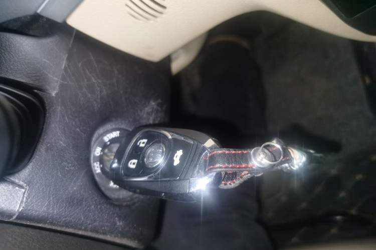 Used Buick Excelle 2013 1.5L Automatic Classic Model Vehicle Key