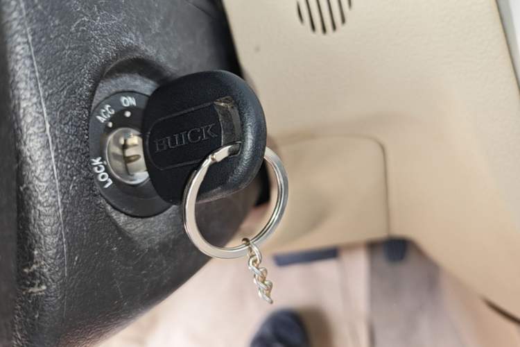 Used Buick Excelle 2013 1.5L Automatic Classic Model Vehicle Key