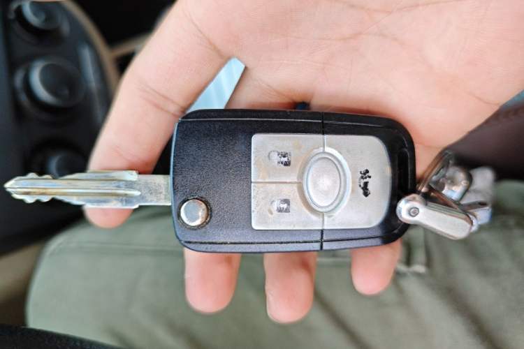 Used Buick Excelle 2013 1.5L Automatic Classic Model Vehicle Key