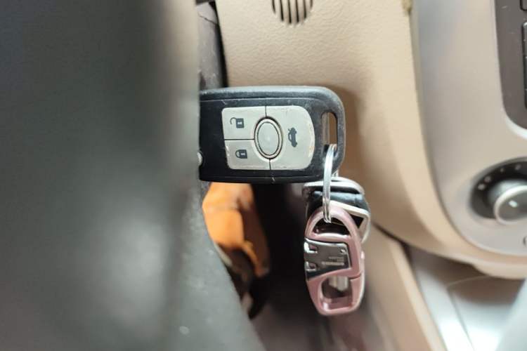 Used Buick Excelle 2013 1.5L Automatic Classic Model Vehicle Key