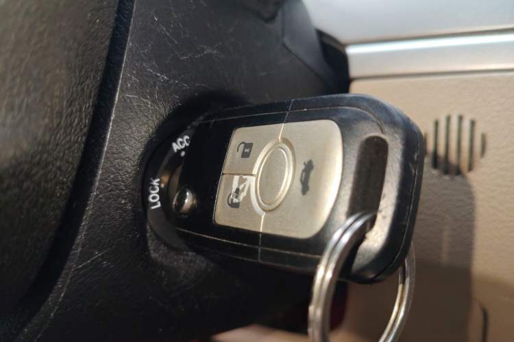 Used Buick Excelle 2013 1.5L Automatic Classic Model Vehicle Key