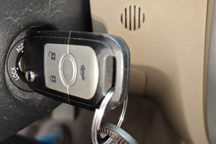 Used Buick Excelle 2013 1.5L Automatic Classic Model Vehicle Key