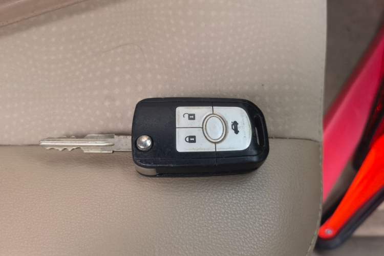 Used Buick Excelle 2013 1.5L Automatic Classic Model Vehicle Key