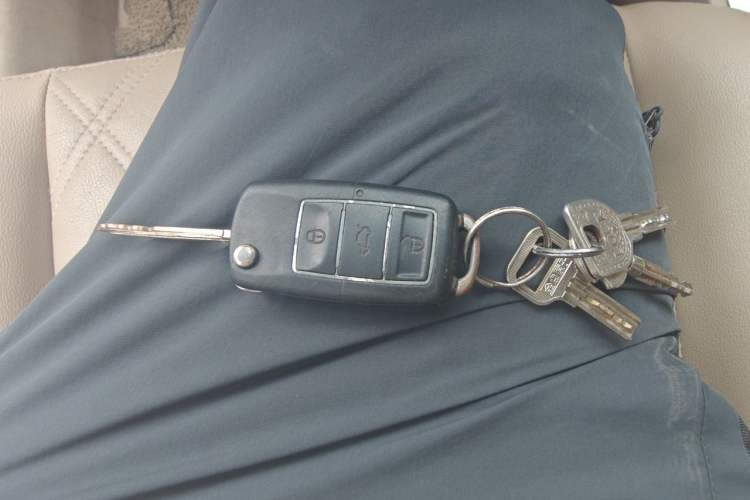 Used Buick Excelle 2013 1.5L Manual Luxury Model Vehicle Key