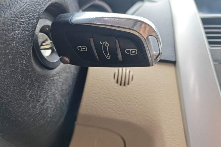 Used Buick Excelle 2013 1.5L Manual Classic Model Vehicle Key