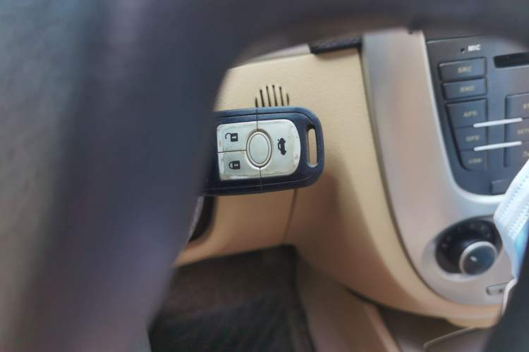 Used Buick Excelle 2013 1.5L Automatic Classic Model Vehicle Key