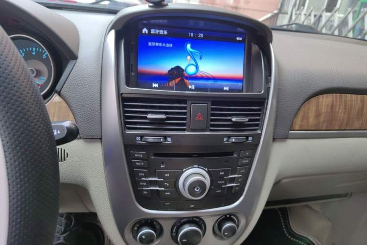 Used Buick Excelle 2015 1.5L Manual Classic Trim Audio And AC Panel