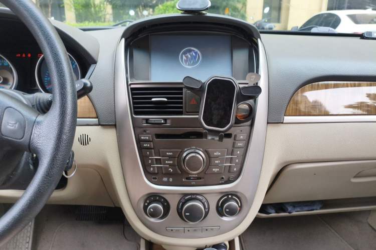 Used Buick Excelle 2015 1.5L Automatic Classic Model Audio And AC Panel