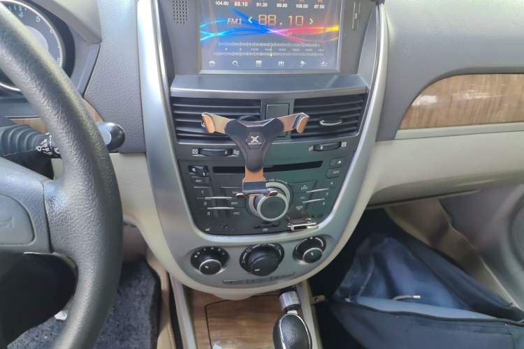 Used Buick Excelle 2015 1.5L Automatic Classic Model Audio And AC Panel