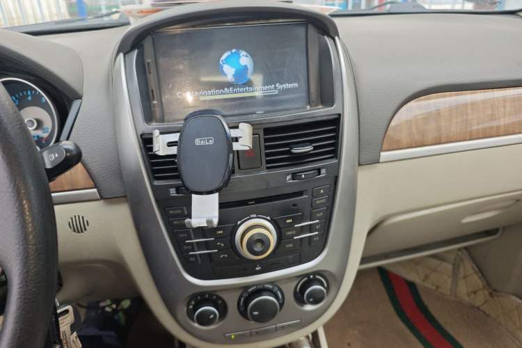 Used Buick Excelle 2015 1.5L Automatic Classic Model Audio And AC Panel