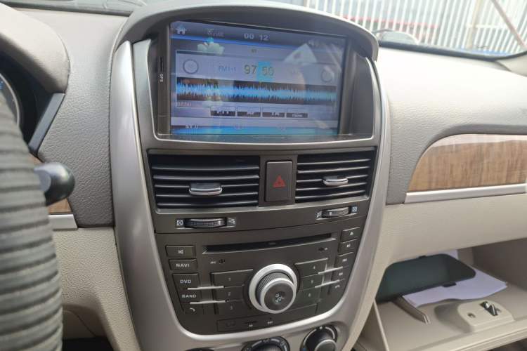 Used Buick Excelle 2015 1.5L Manual Classic Trim Audio And AC Panel