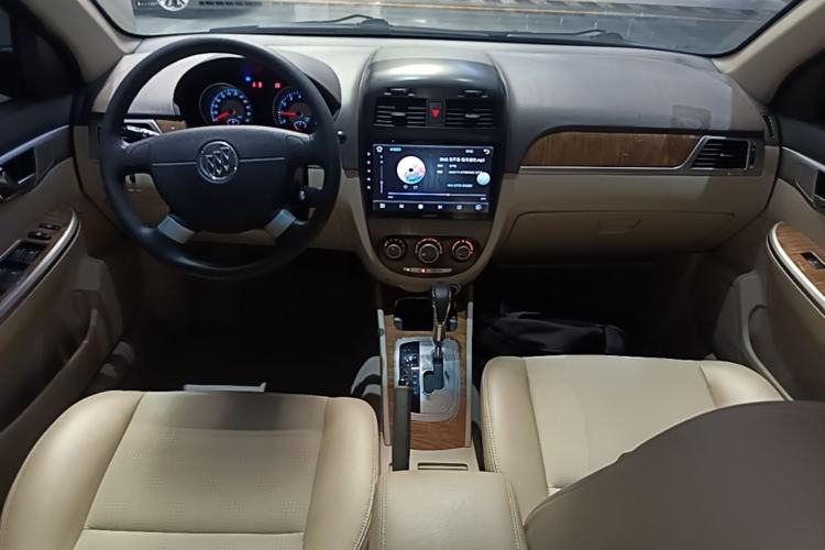 Used Buick Excelle 2015 1.5L Automatic Classic Model Center Console