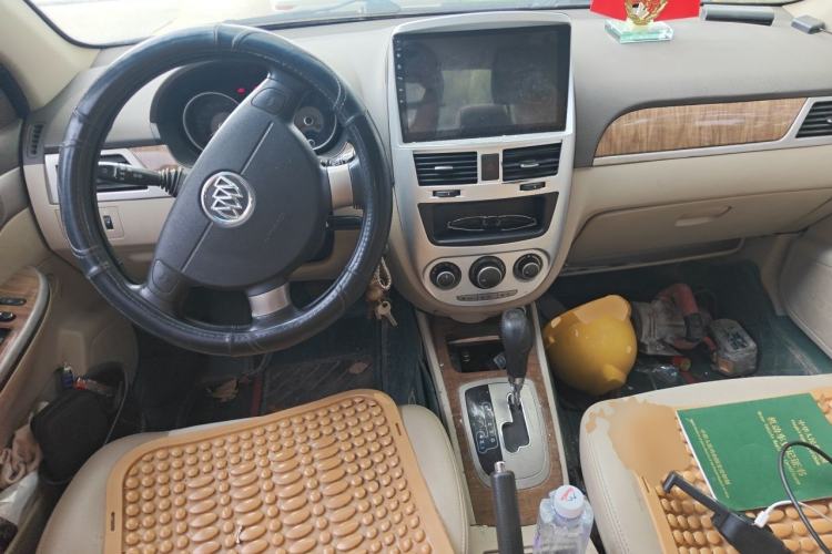 Used Buick Excelle 2015 1.5L Automatic Classic Model Center Console