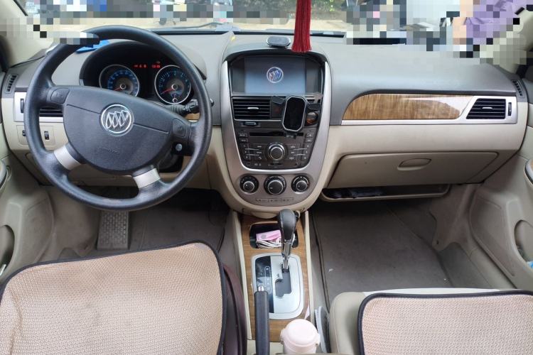Used Buick Excelle 2015 1.5L Automatic Classic Model Center Console