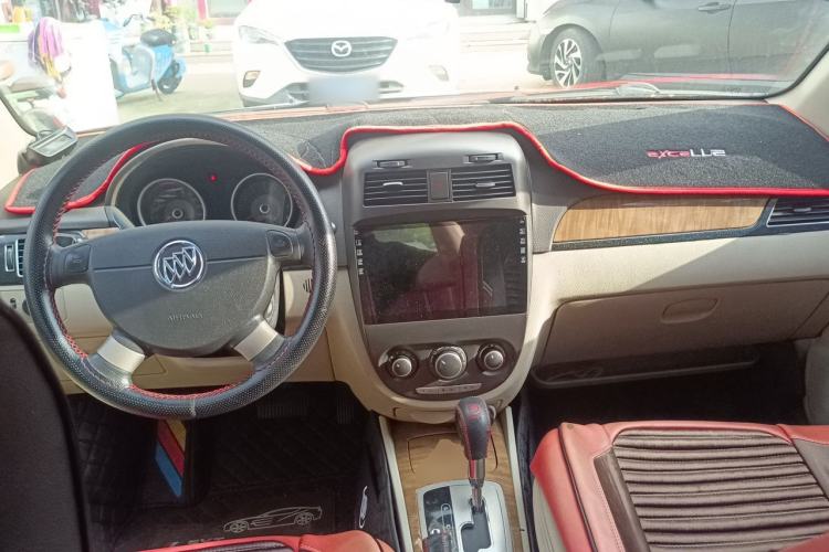 Used Buick Excelle 2015 1.5L Automatic Classic Model Center Console