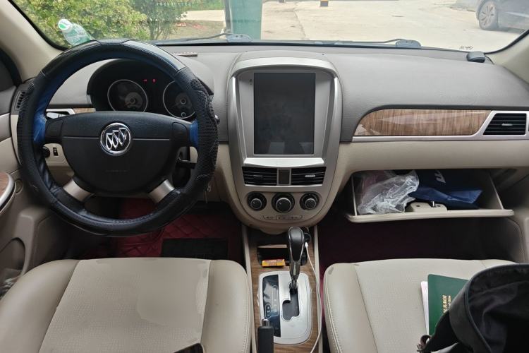 Used Buick Excelle 2015 1.5L Automatic Classic Model Center Console