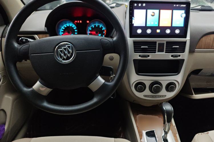 Used Buick Excelle 2015 1.5L Automatic Classic Model Center Console