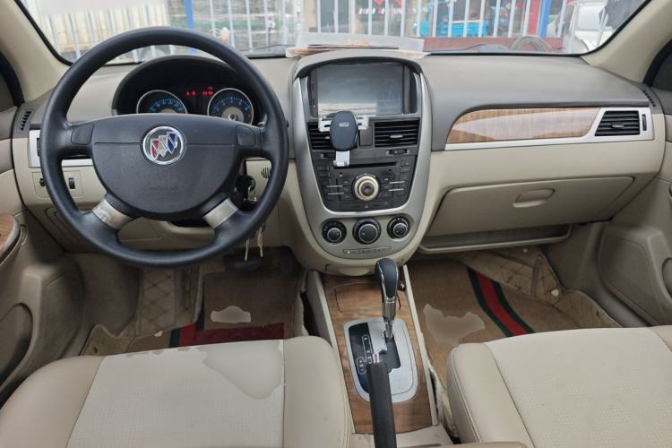 Used Buick Excelle 2015 1.5L Automatic Classic Model Center Console