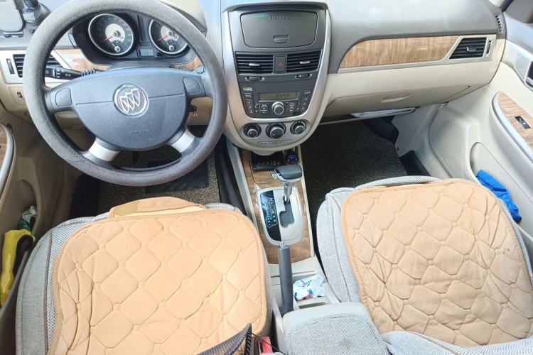 Used Buick Excelle 2015 1.5L Automatic Classic Model Center Console
