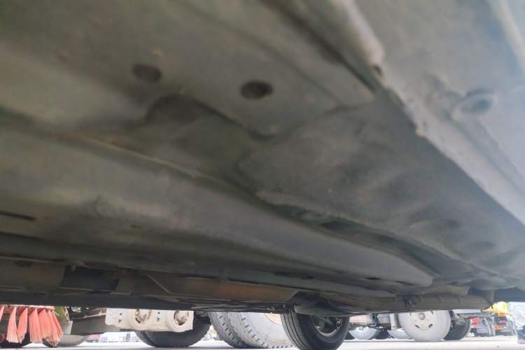 Used Buick Excelle 2015 1.5L Manual Classic Trim Chassis Front Left